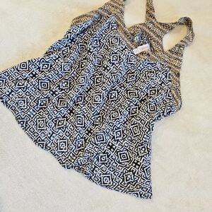 Xhilaration Black and Gold Geometric Top